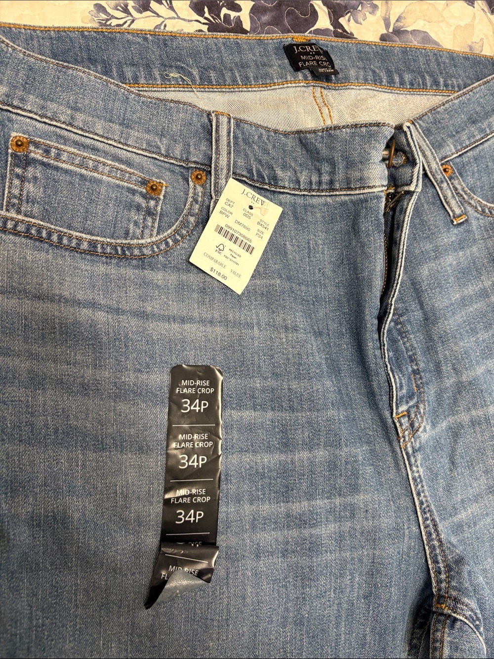J. Crew Women’s Mid-Rise Flare Crop Jeans in Light Blue Wash. (NWT)